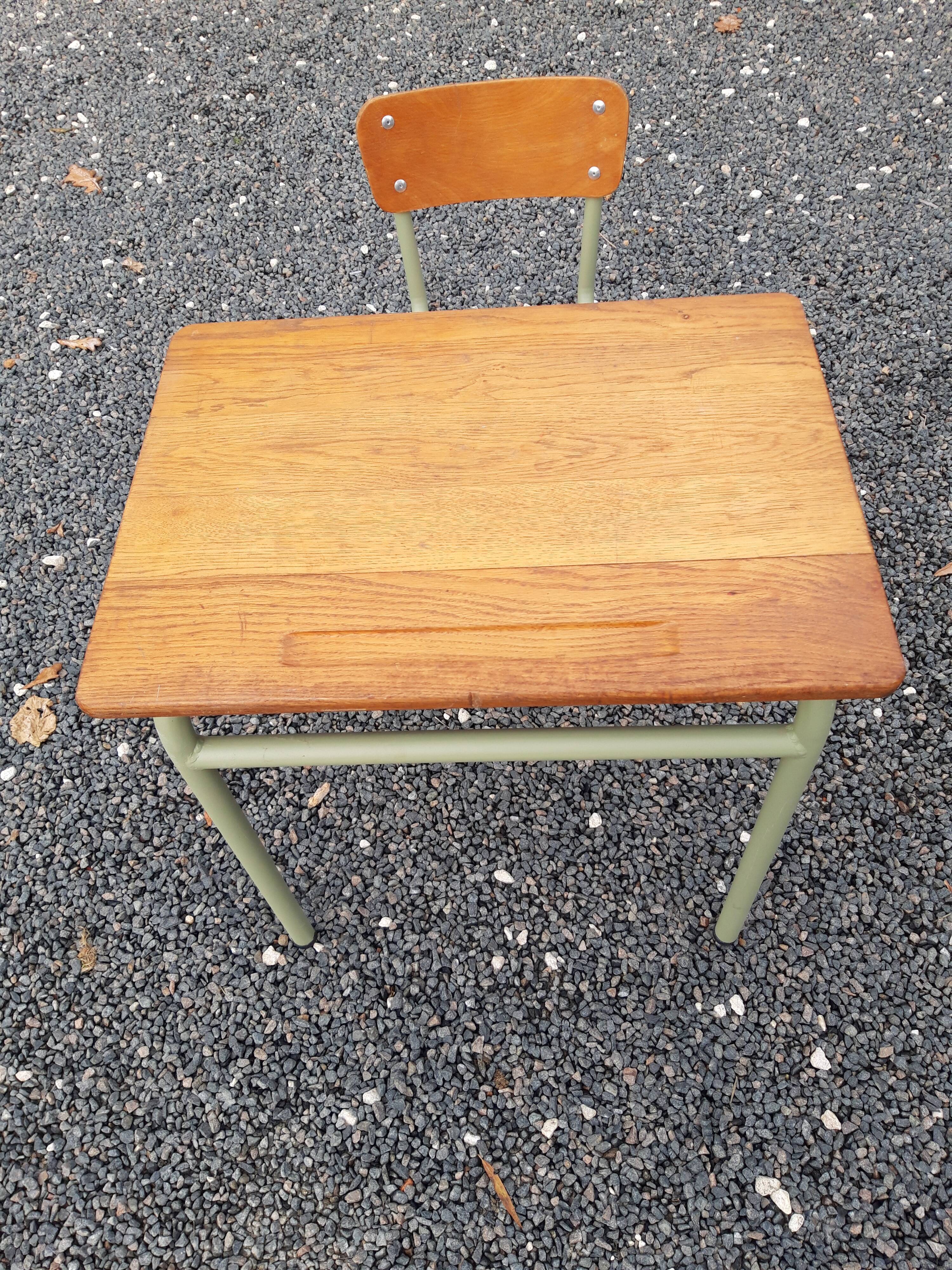 Pupitre enfant et chaise 1960 -2