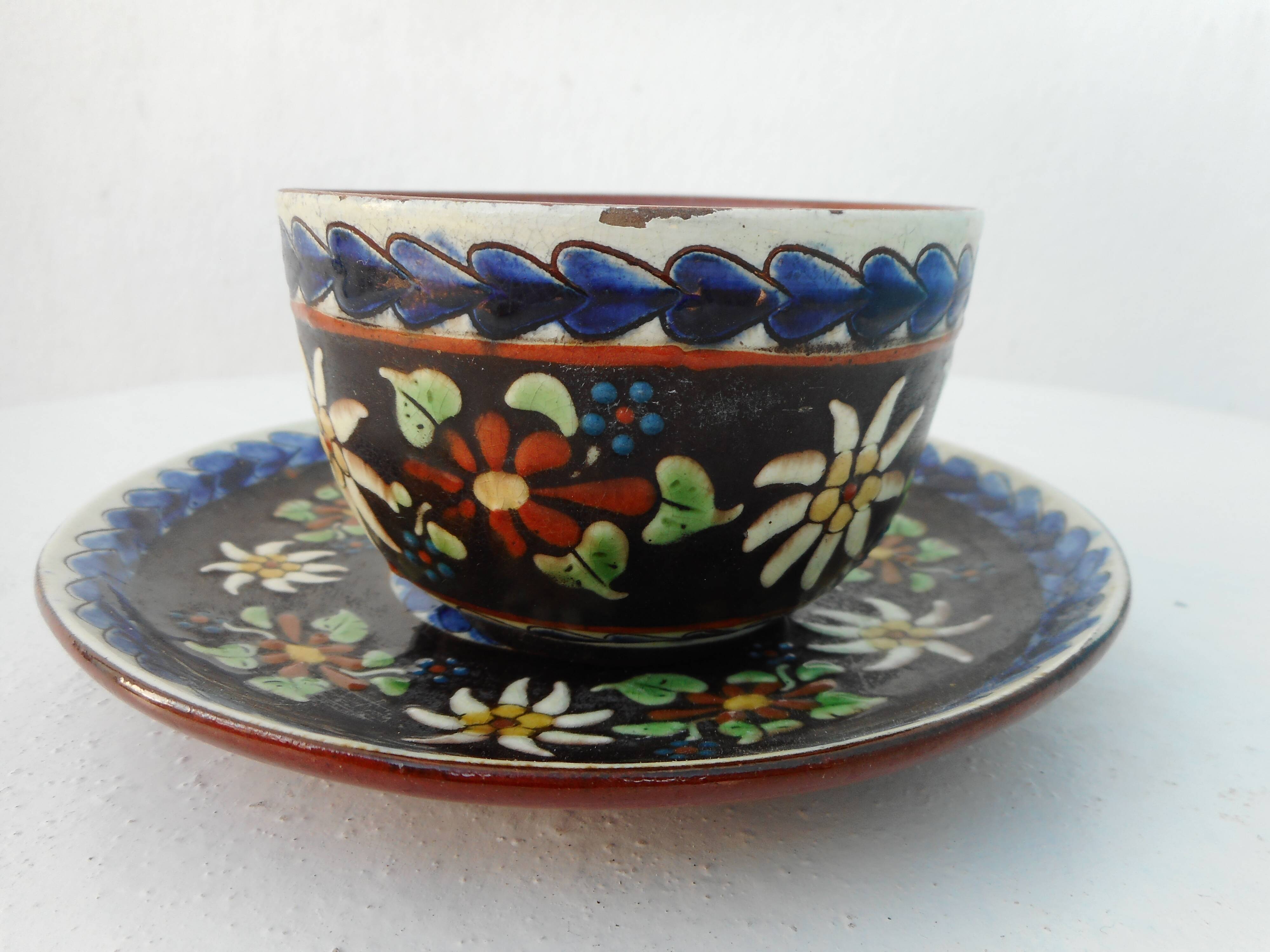 Ceramic cup and undercup