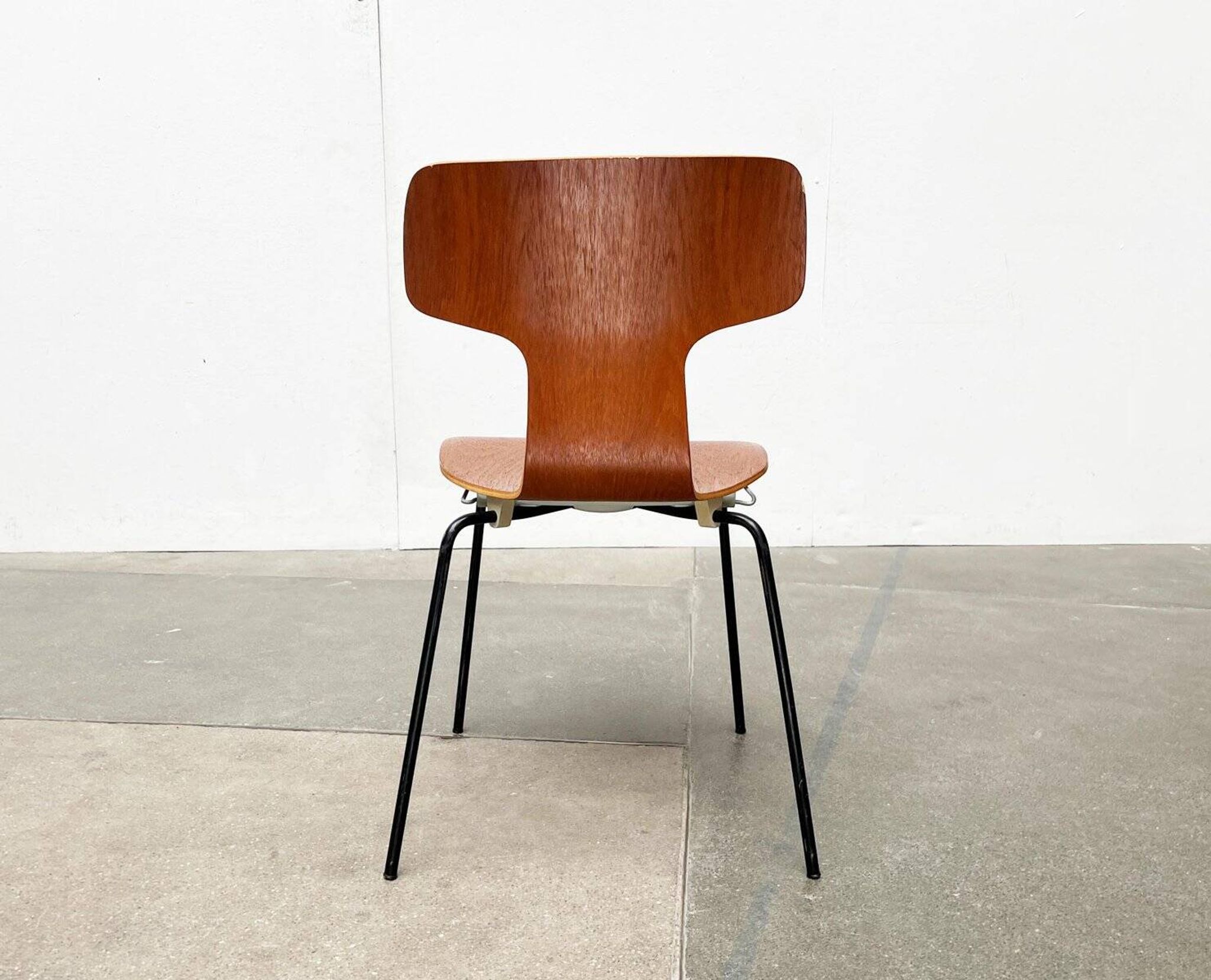 Mid-Century stackable chairs model 3103 Hammer by Arne Jacobsen for Fritz Hansen, Denmark, 1960s, set of 7.