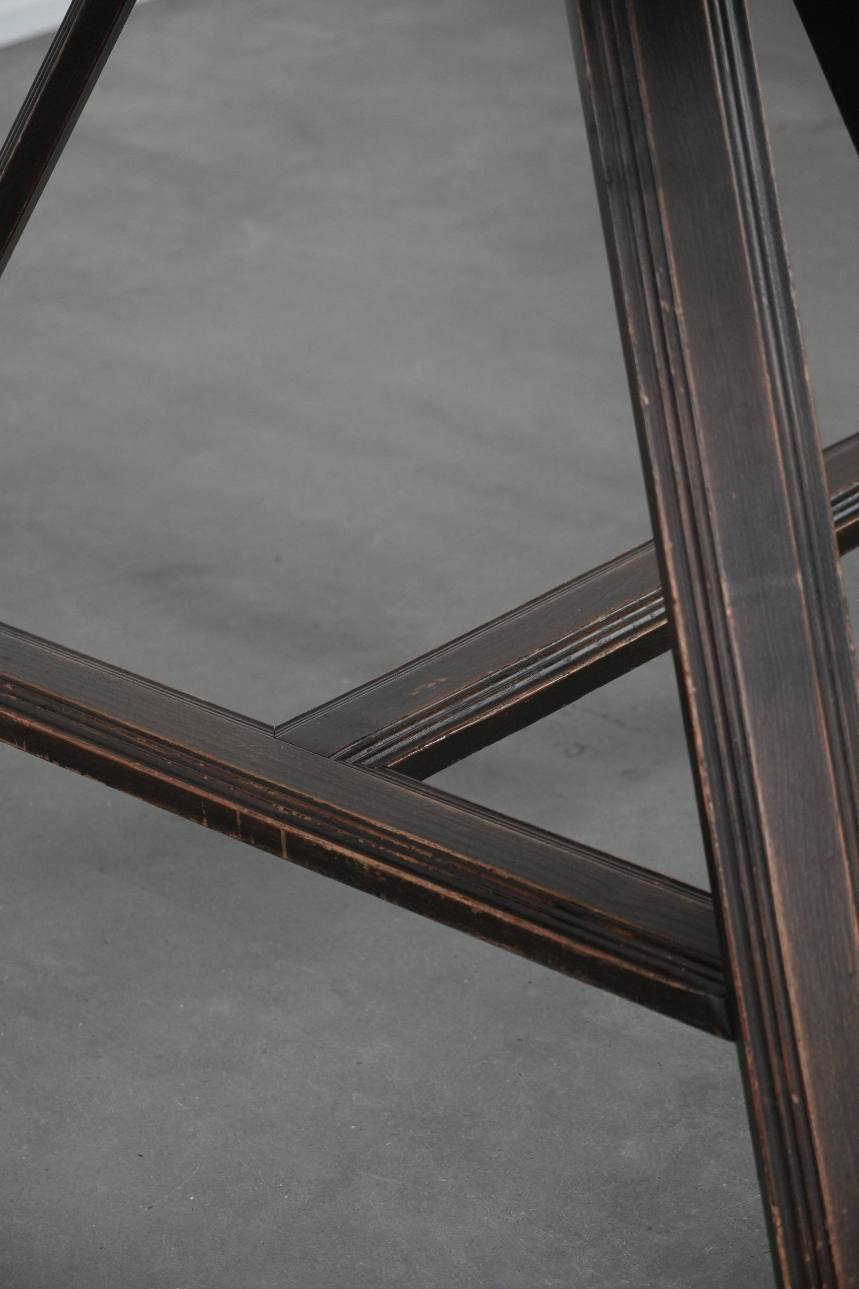 Dutch dining table/folding table from the 20th century 105cm diameter