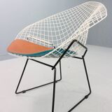 Diamond chair by Harry Bertoia in white & black metal and new leather seati