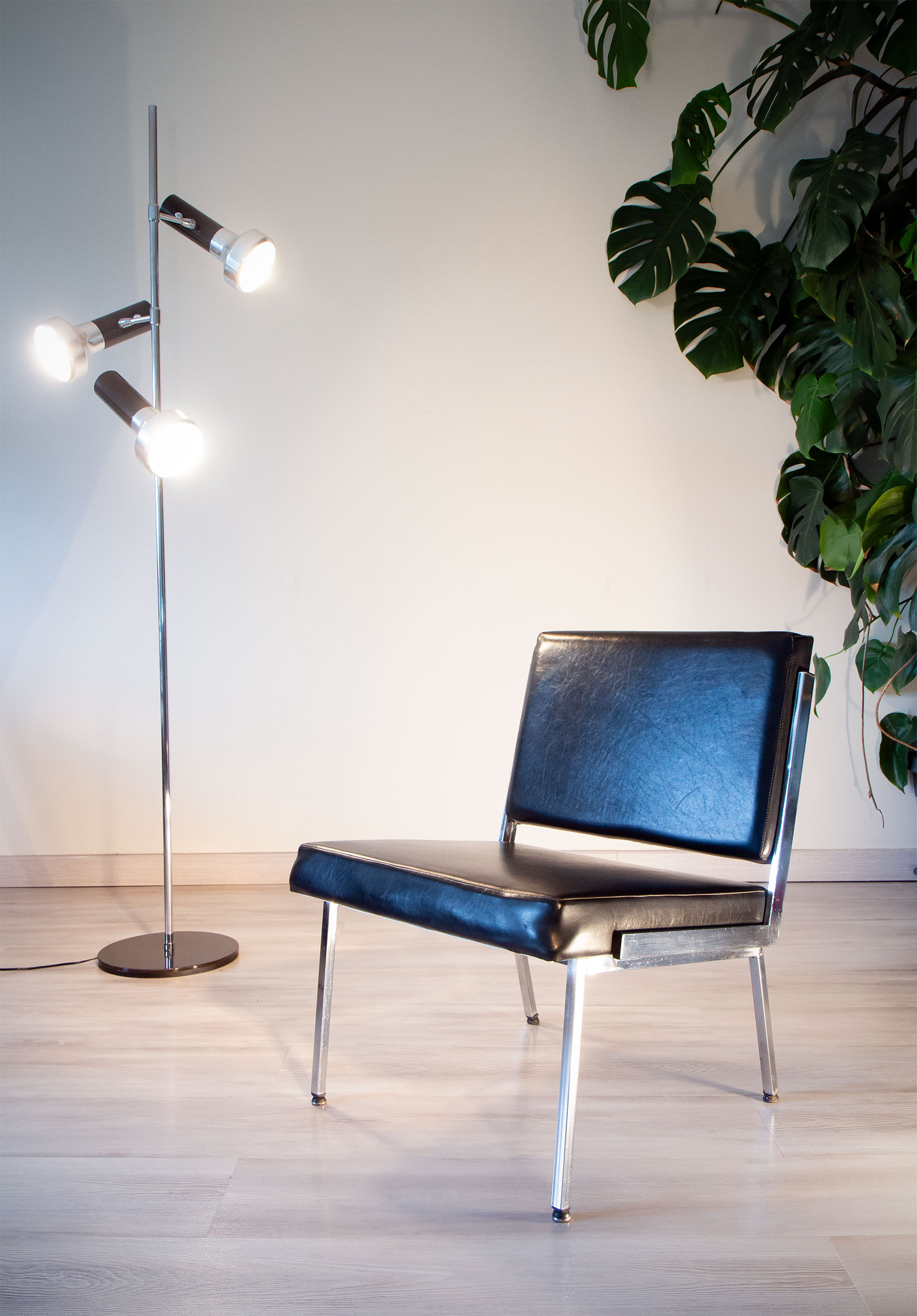 Heater year 60 chrome and imitation black leather