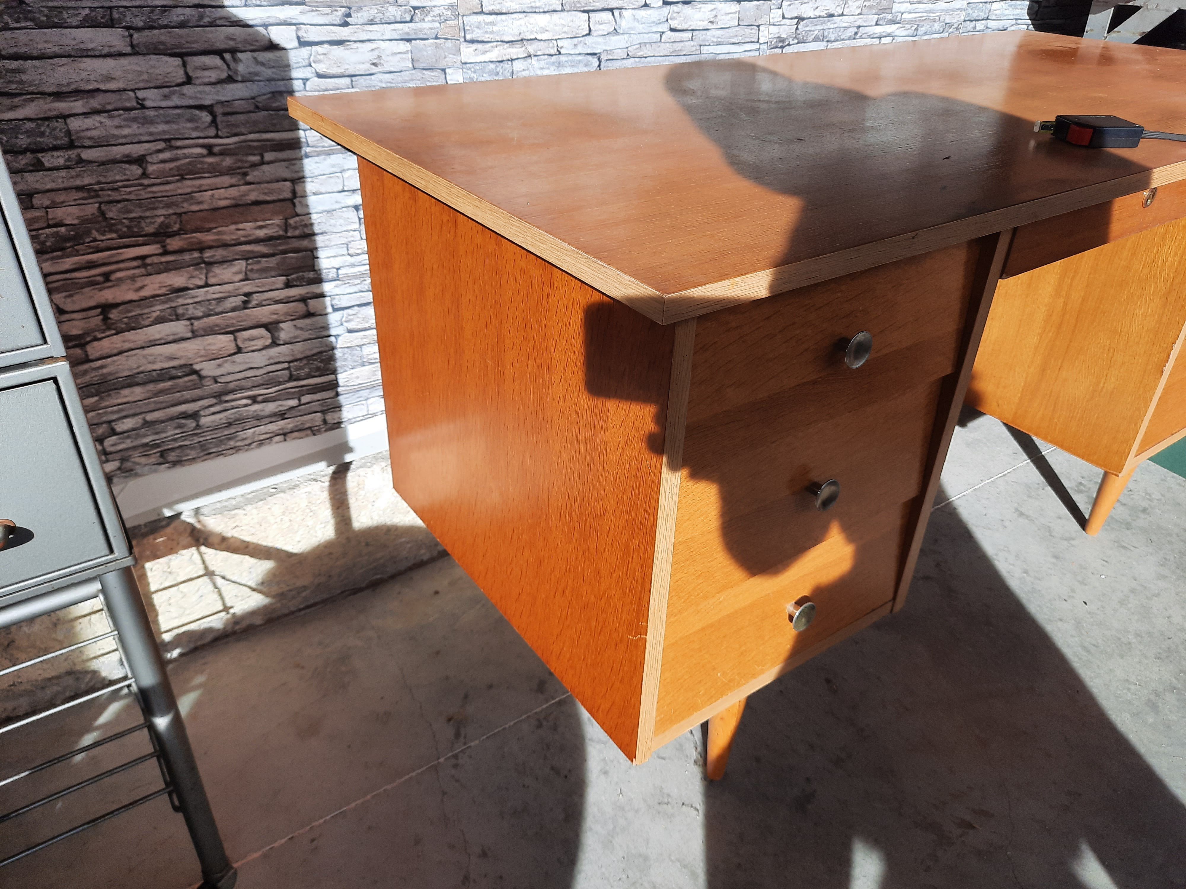 Vintage office