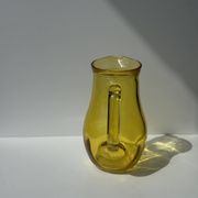 Pichet vintage en verre jaune