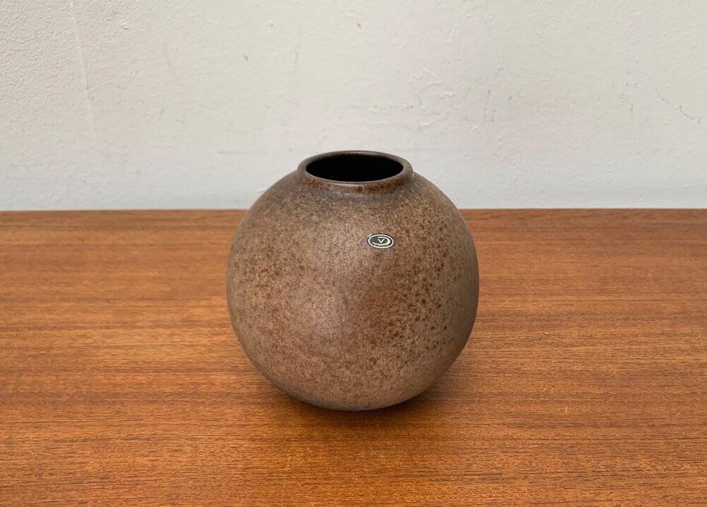 Mid-century German minimalist studio pottery vase by Fritz Van Daalen, 1960s.