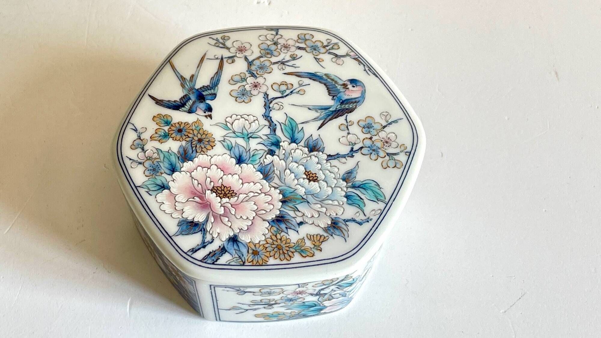 Ashtray porcelain japan
