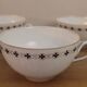 5 tasses en porcelaine fine