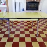 Table in formica