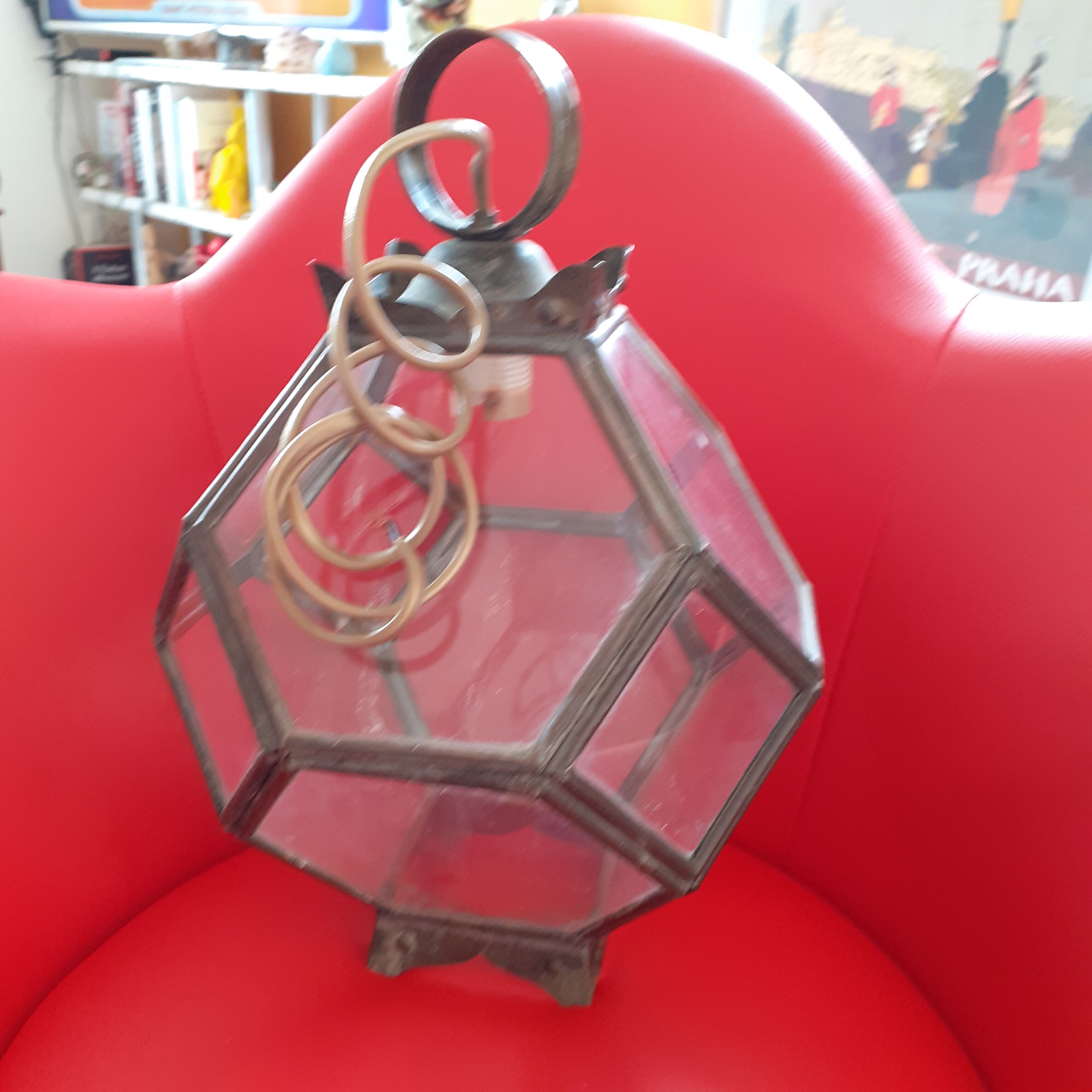 Electrified lantern with 8 facets
