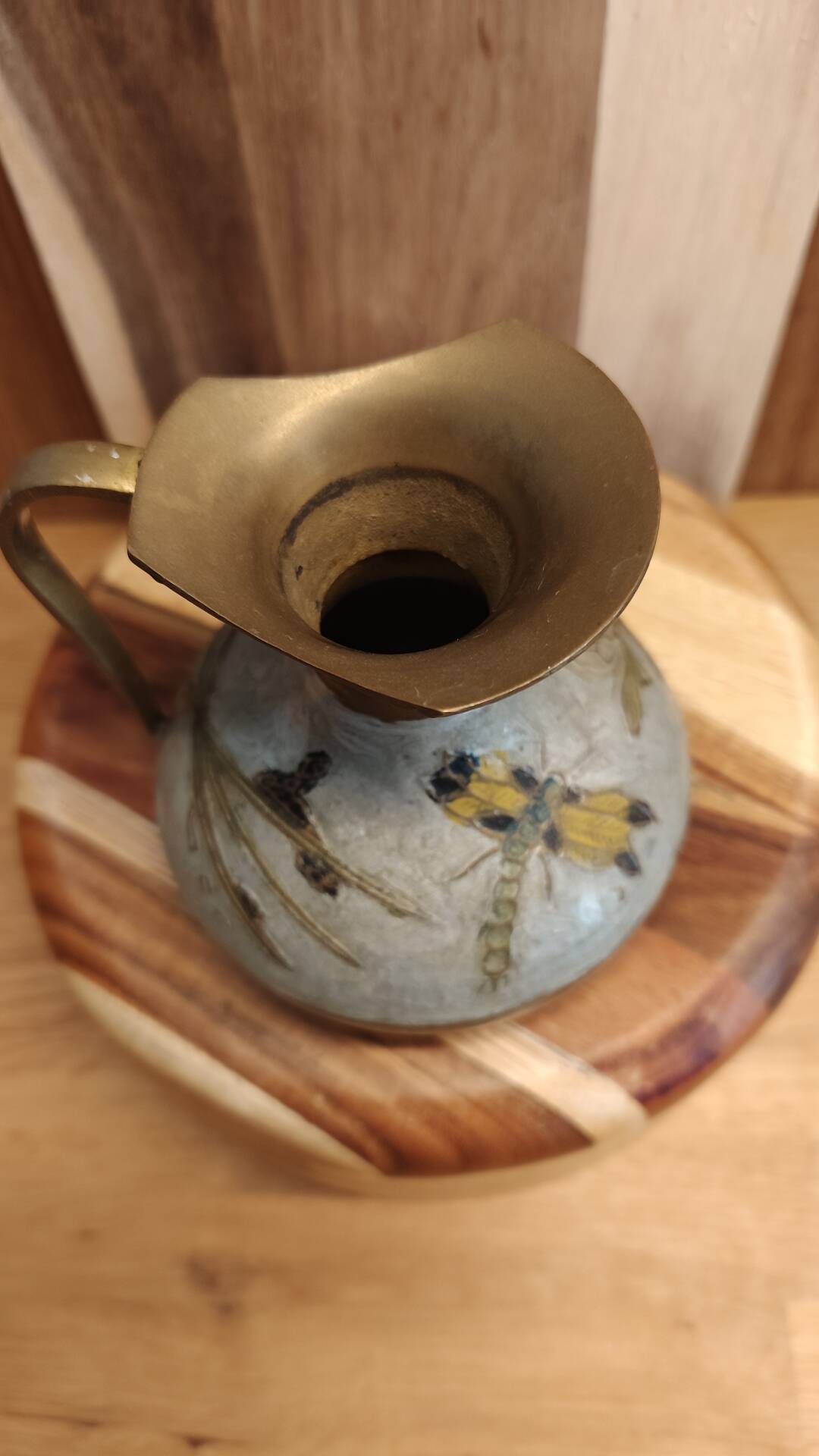 I am selling this very pretty jug/decorative vase in an artisanal style.