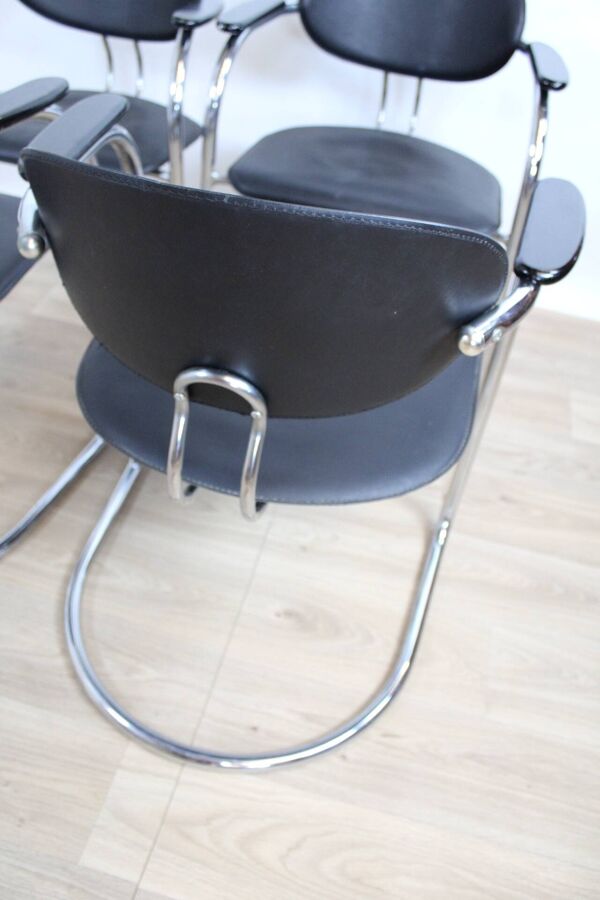 4 chaise cantilever cuir et tube chromé vintage de chez effezeta 1980  italie