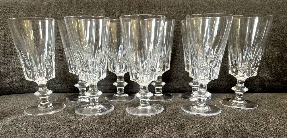 Set of 9 bayel crystal wine glasses elegance table art
