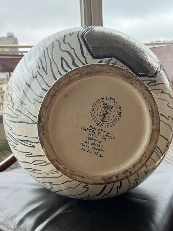 Rare vase ours Longwy