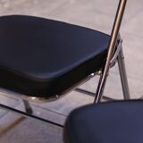 Vintage look folding chair