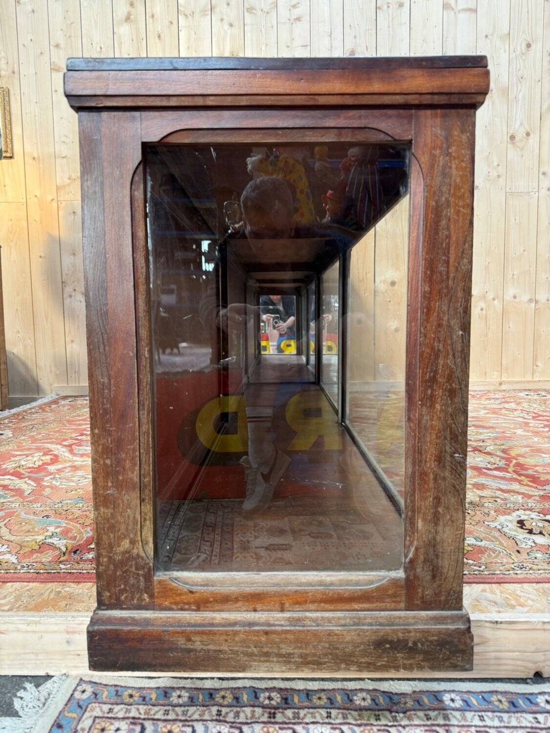 Art Deco trade counter – Display case and drawers – Stained mahogany wood – A