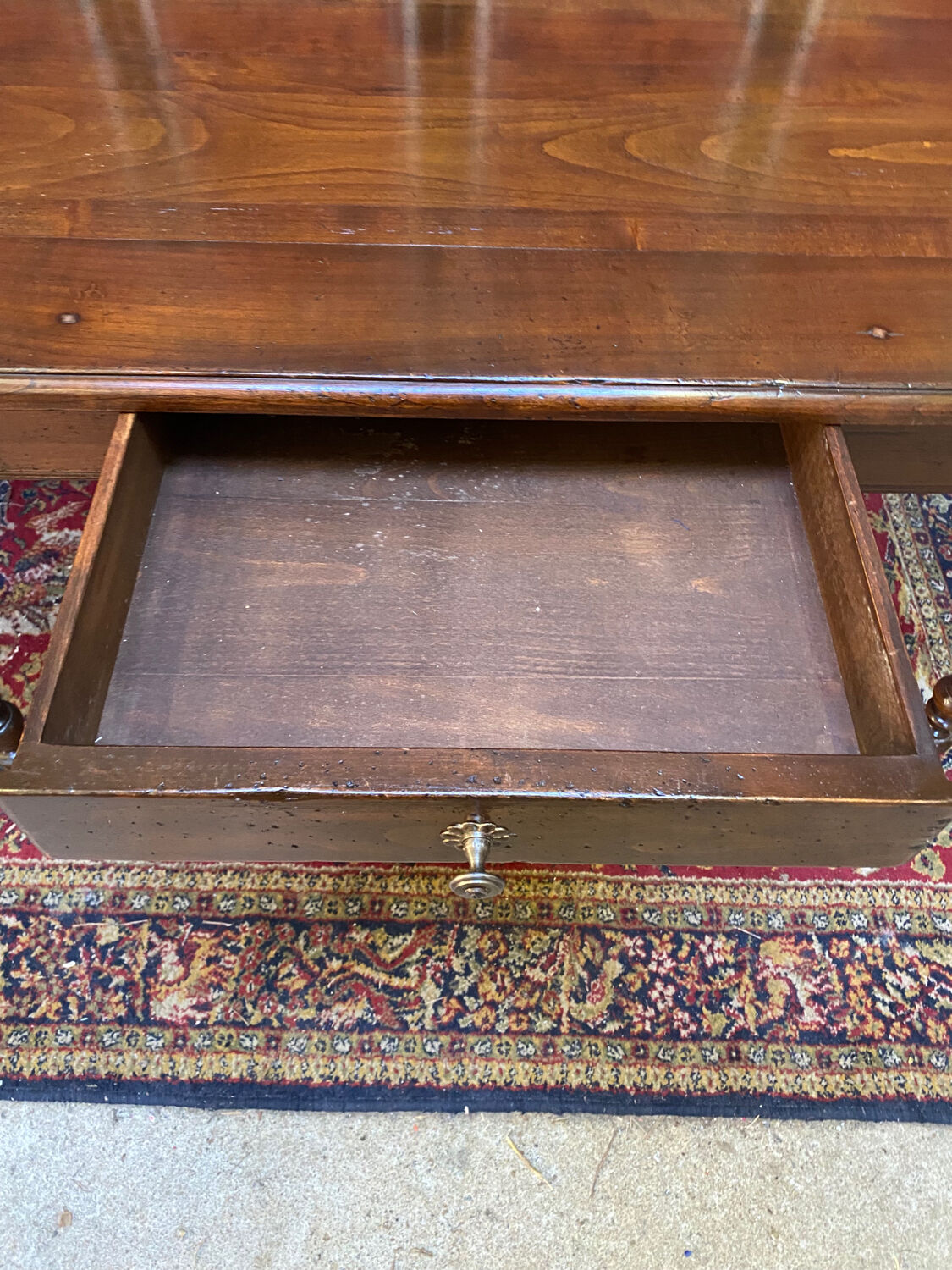 Solid wood desk pegged turned feet