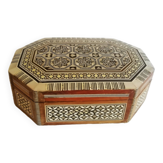 Old oriental jewelry box in marquetry
