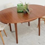 Round extendable teak table 1970