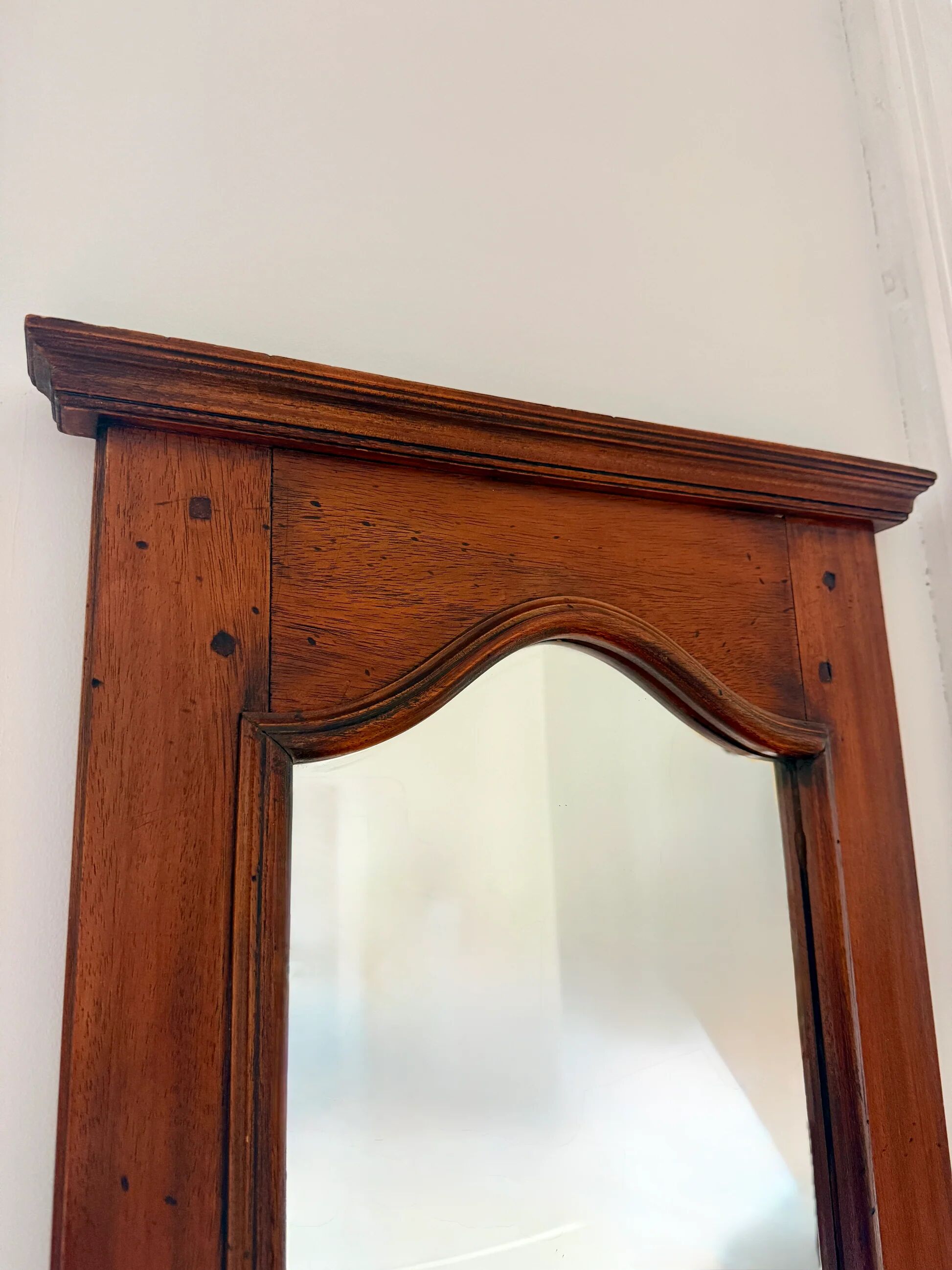 Antique wooden dressing table mirror – classic charm