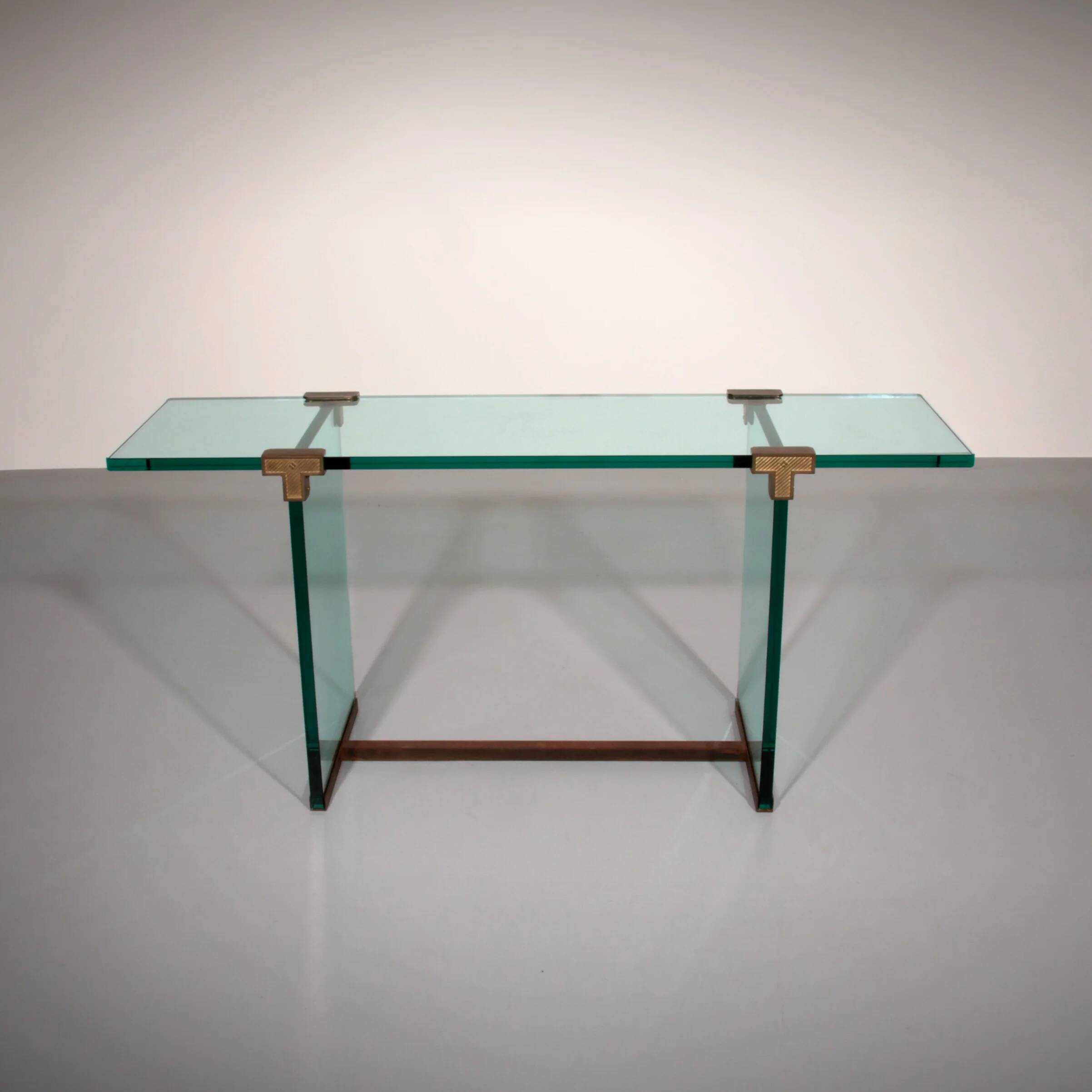 Table d'appoint Modèle T30 par Peter Ghyczy - design des années 1970