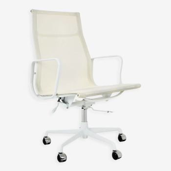 Fauteuil design Eames Aluminium Group ICF