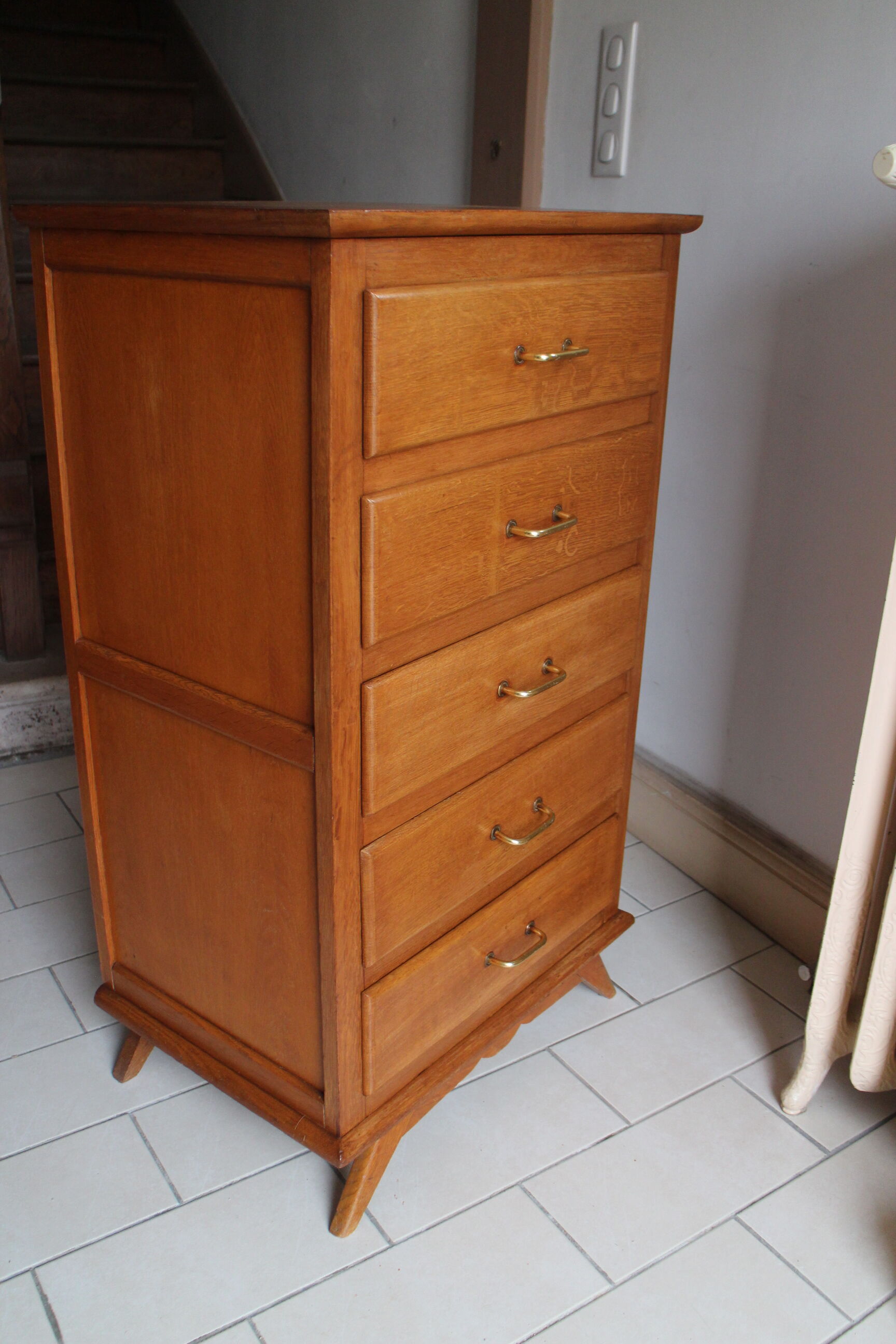 Chiffonnier pieds compas