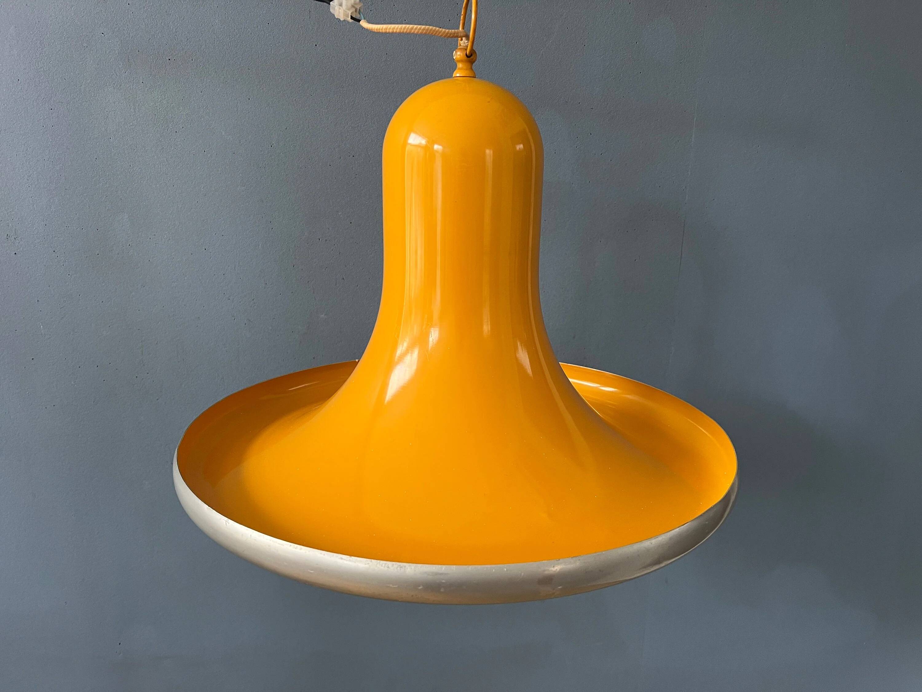 Suspension UFO Space Age yellow Mid-Century