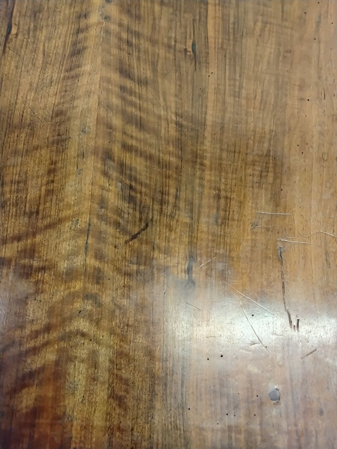 Bureau ancien en bois avec tiroir