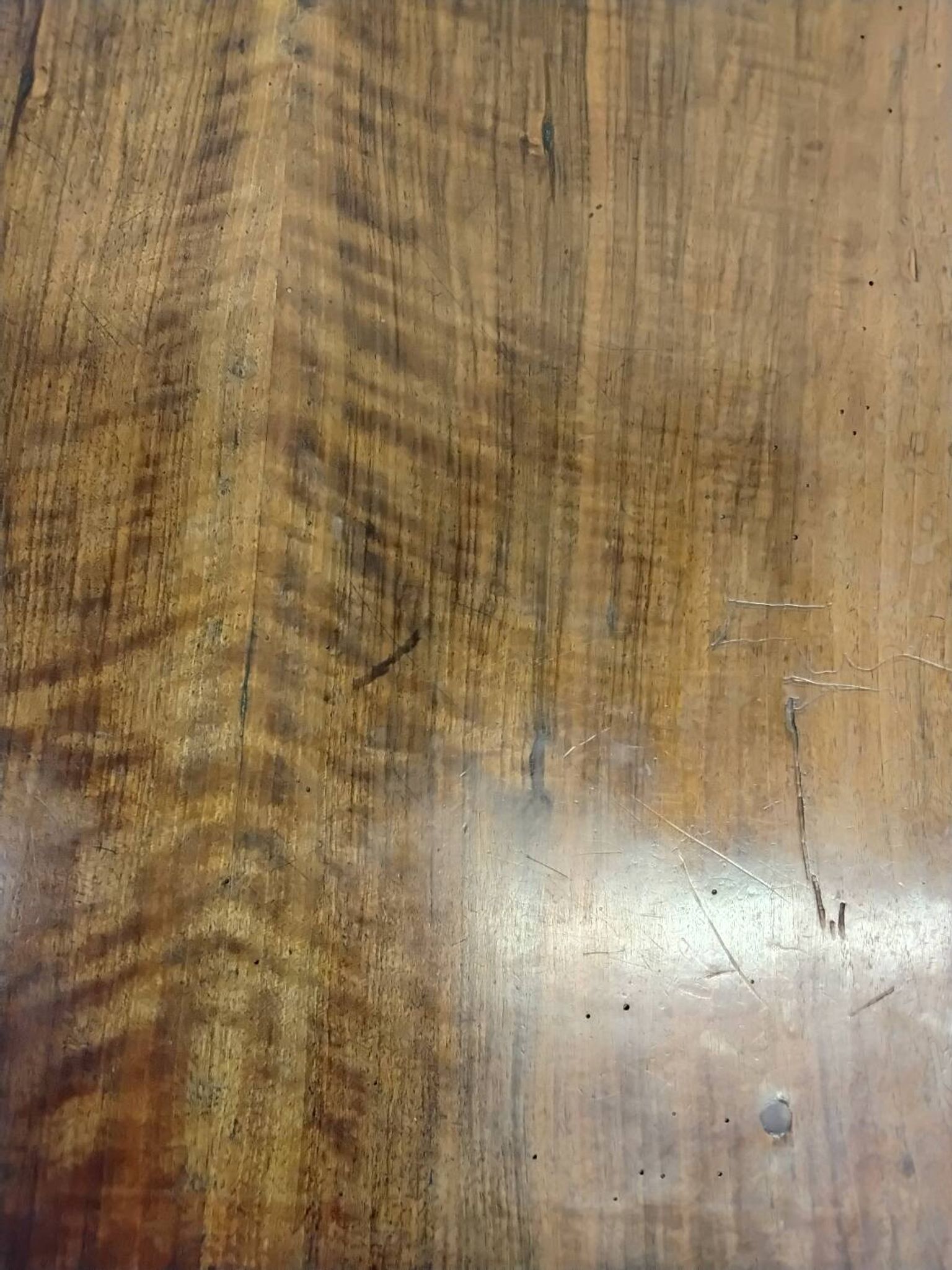 Bureau ancien en bois avec tiroir