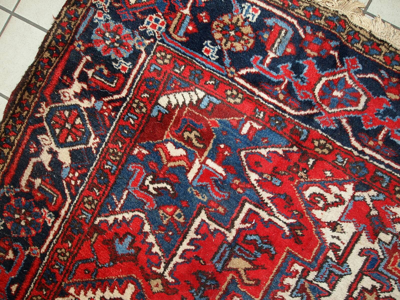 Tapis Heriz Antique du Moyen-Orient, Années 1950, Élégance Traditionnelle