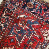 Tapis Heriz Antique du Moyen-Orient, Années 1950, Élégance Traditionnelle