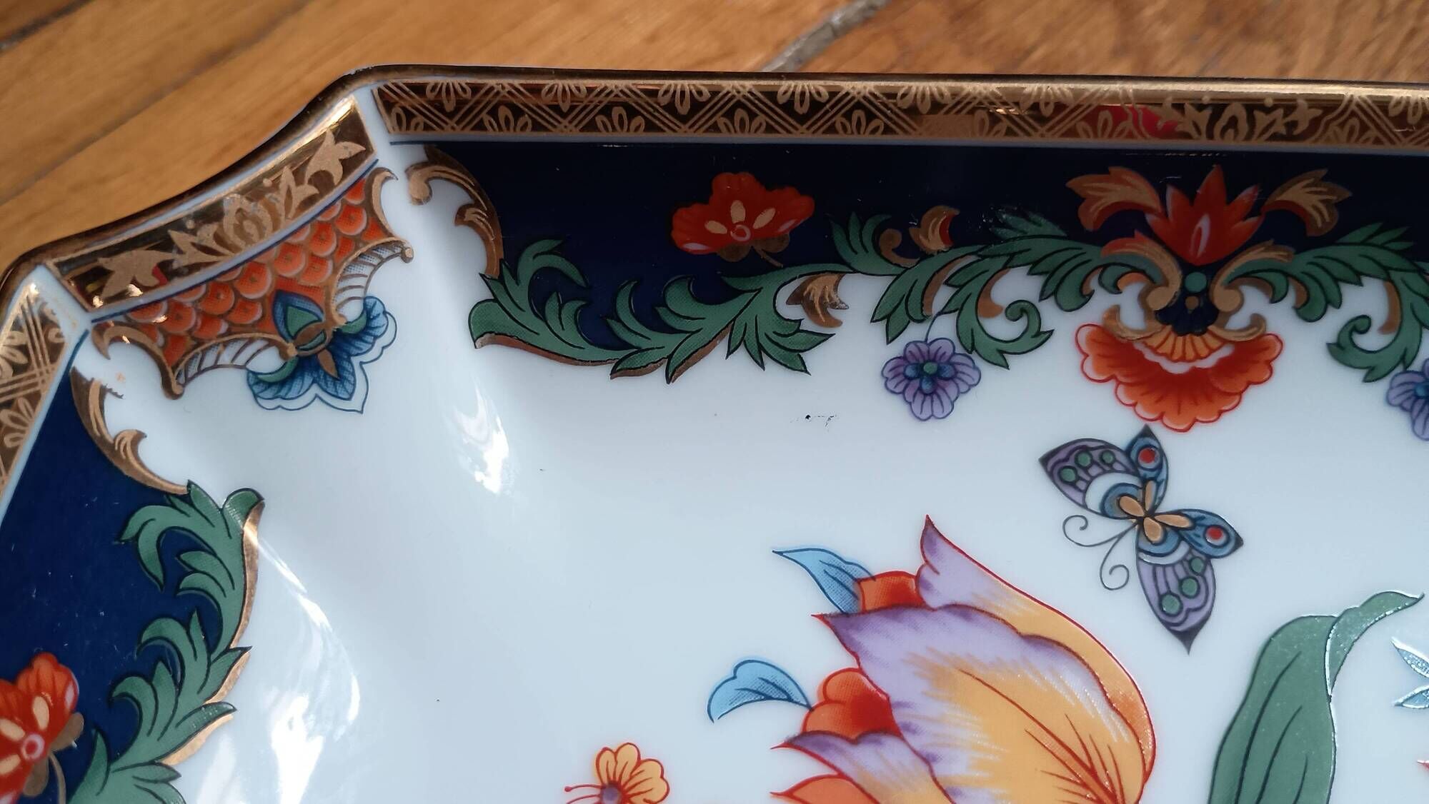 Imari porcelain catchall