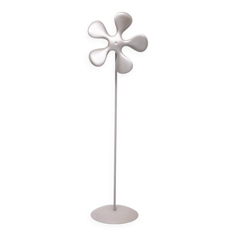 Grey flower power Fan by Heckhausen - Zetsche for Elmar Flàtotto