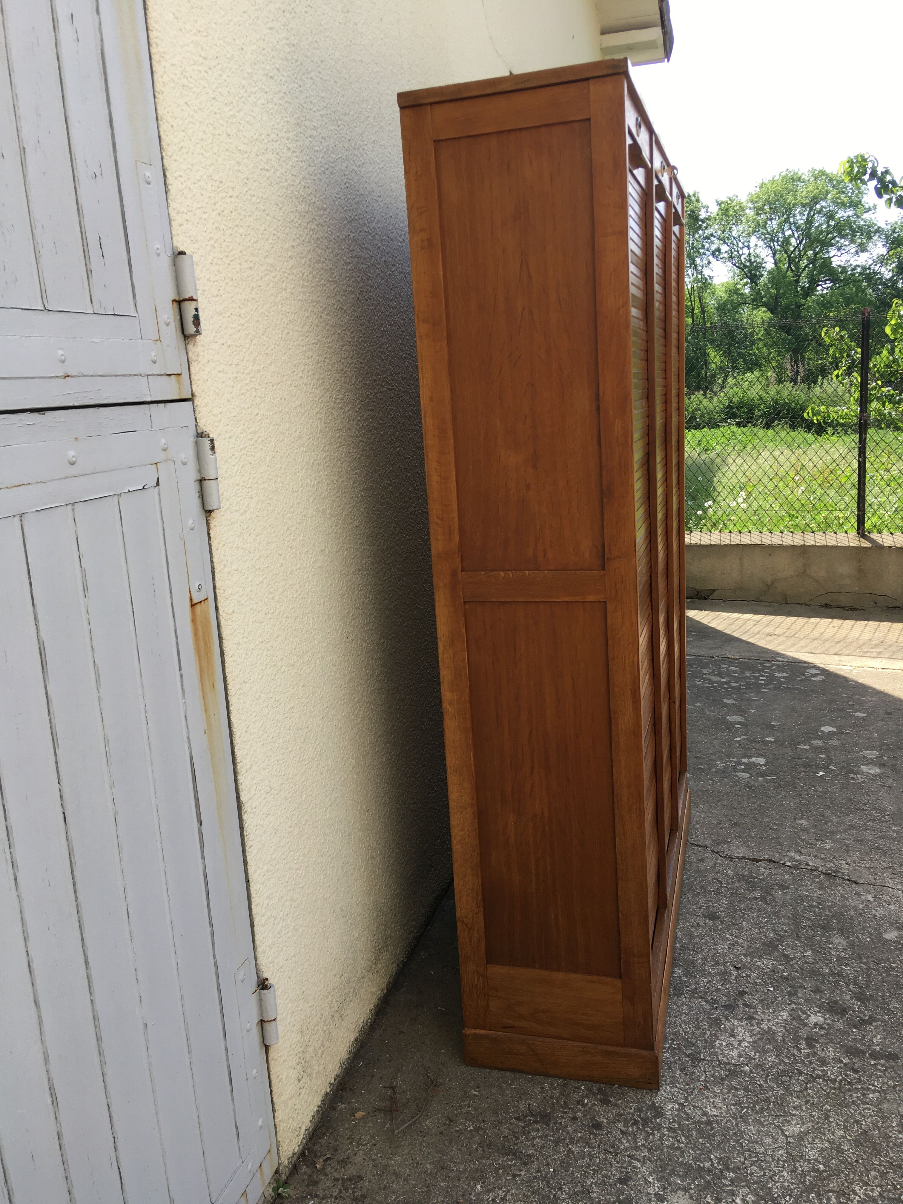 Solid oak triple curtain binder Year 1950