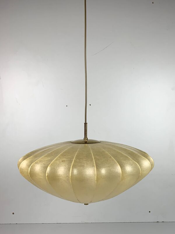 Lampe suspendue en forme de cocon OVNI du milieu du siècle avec laiton dans le style d'Achille Castiglioni, années 1960