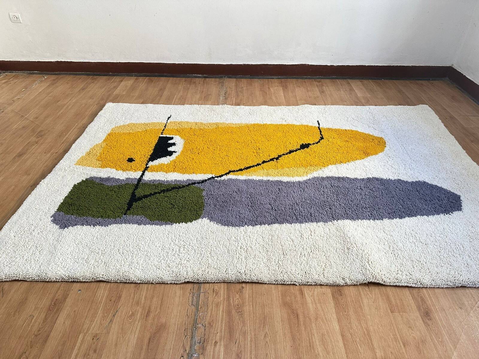 Handwoven Moroccan rug - grey rug with a yellow touch 3X2m