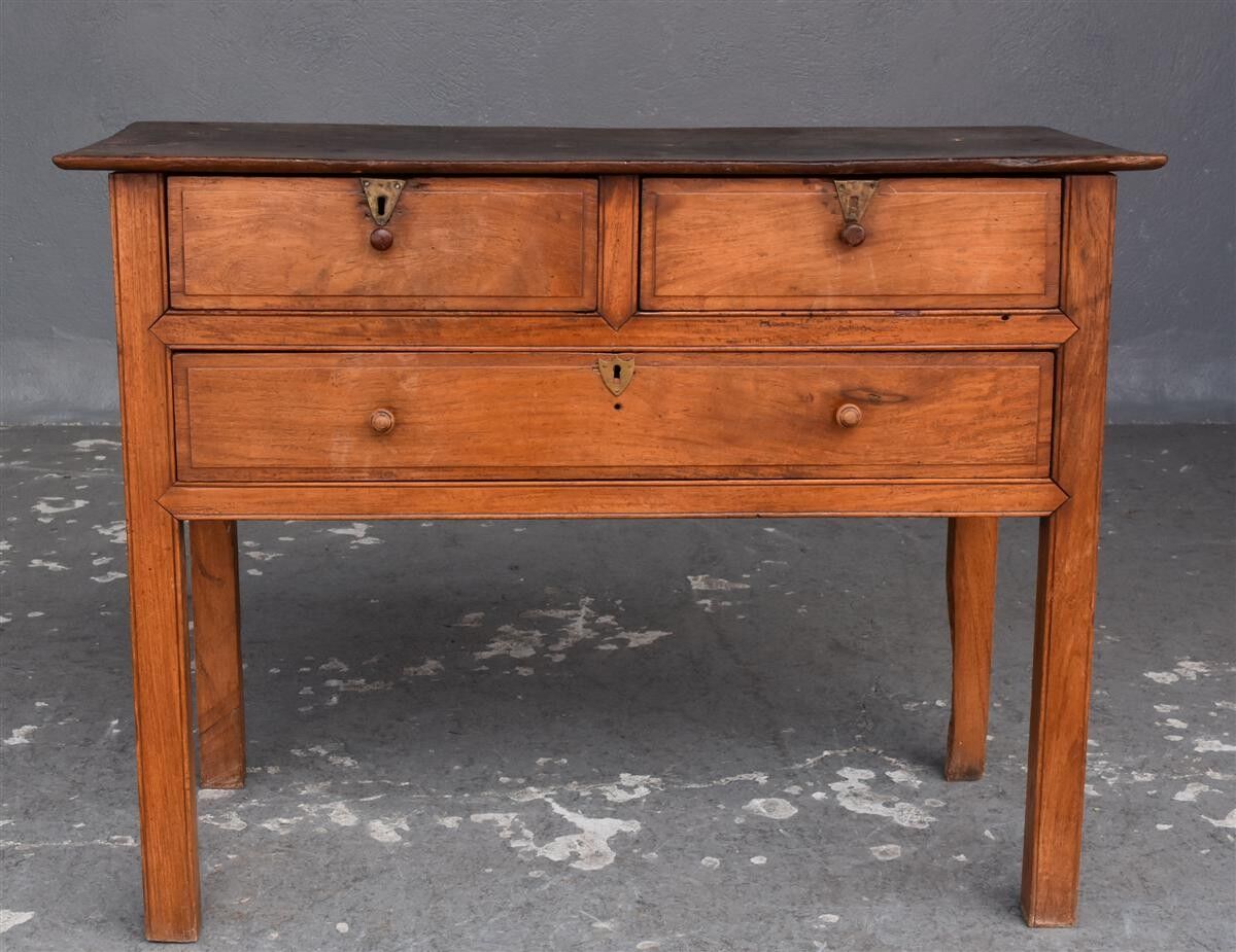 Early nineteenth rosewood Dresser