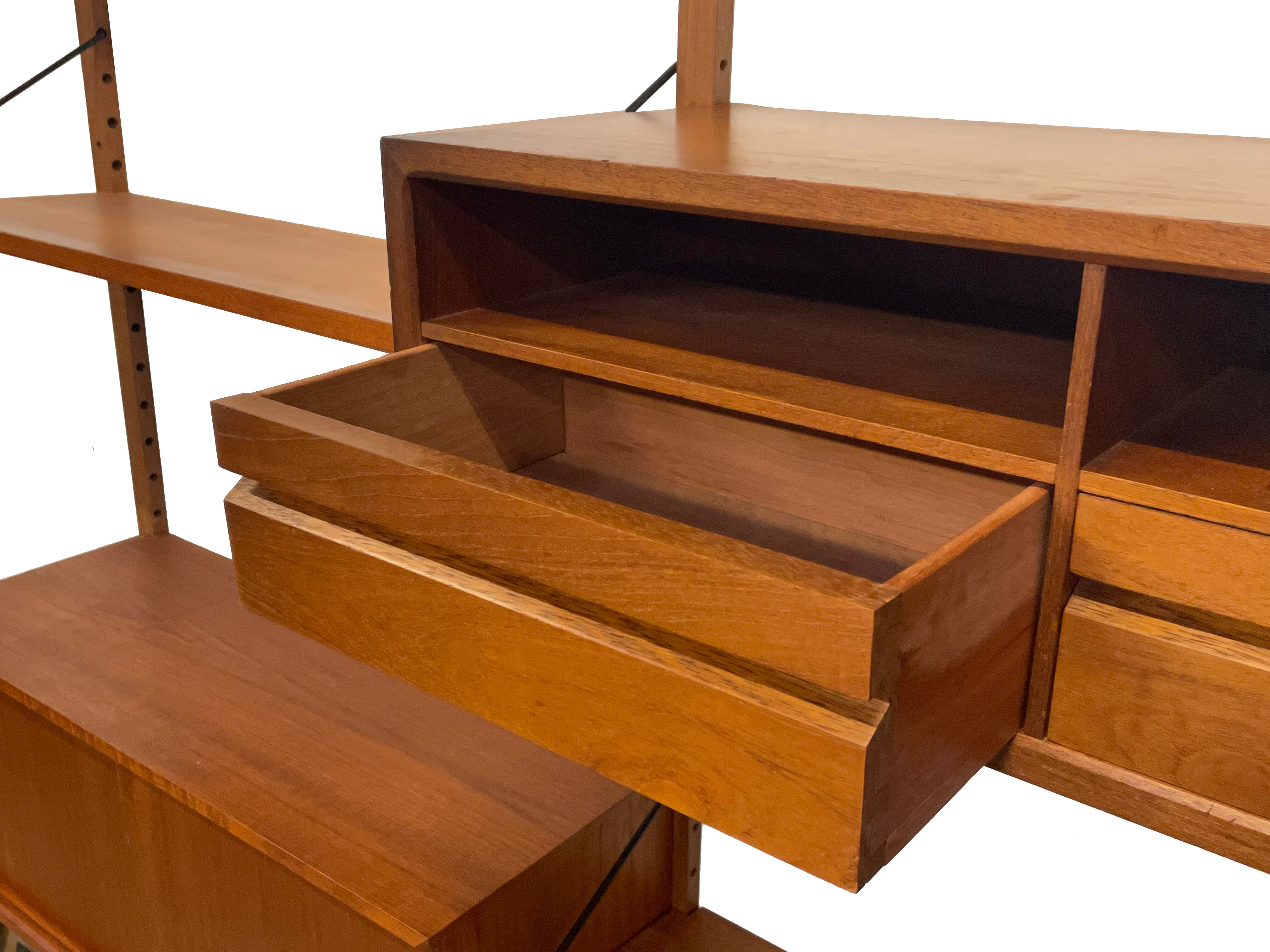 Vintage Poul Cadovius Royal System wall system wall