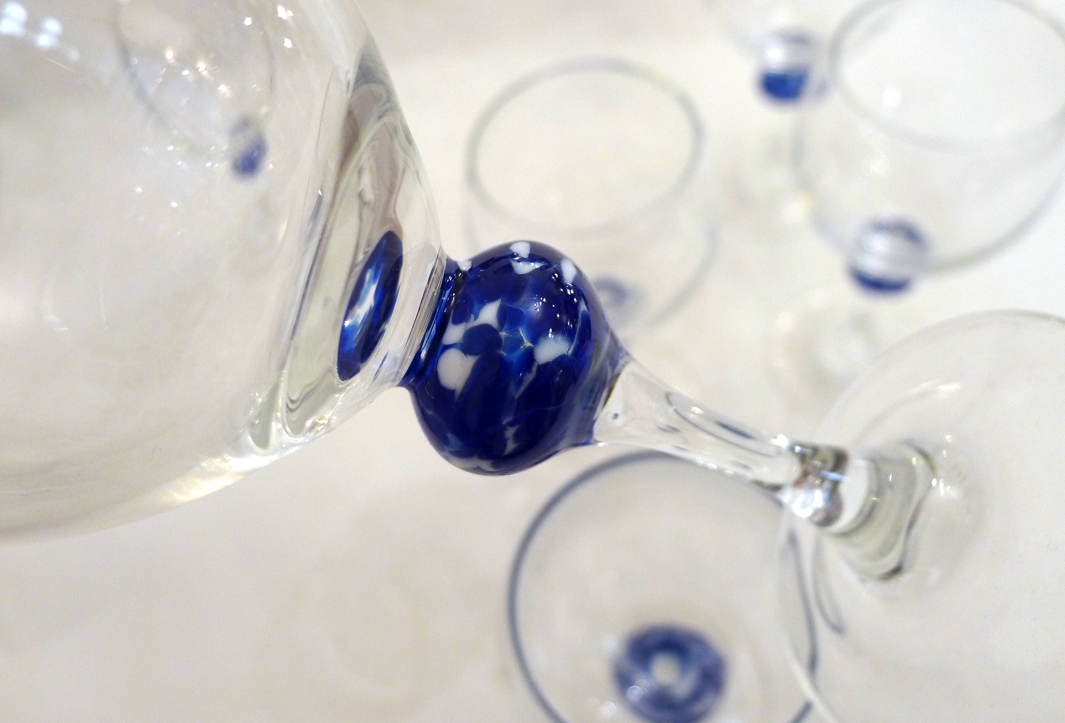 Set of 6 blue ball wine glasses by Luminarc.
