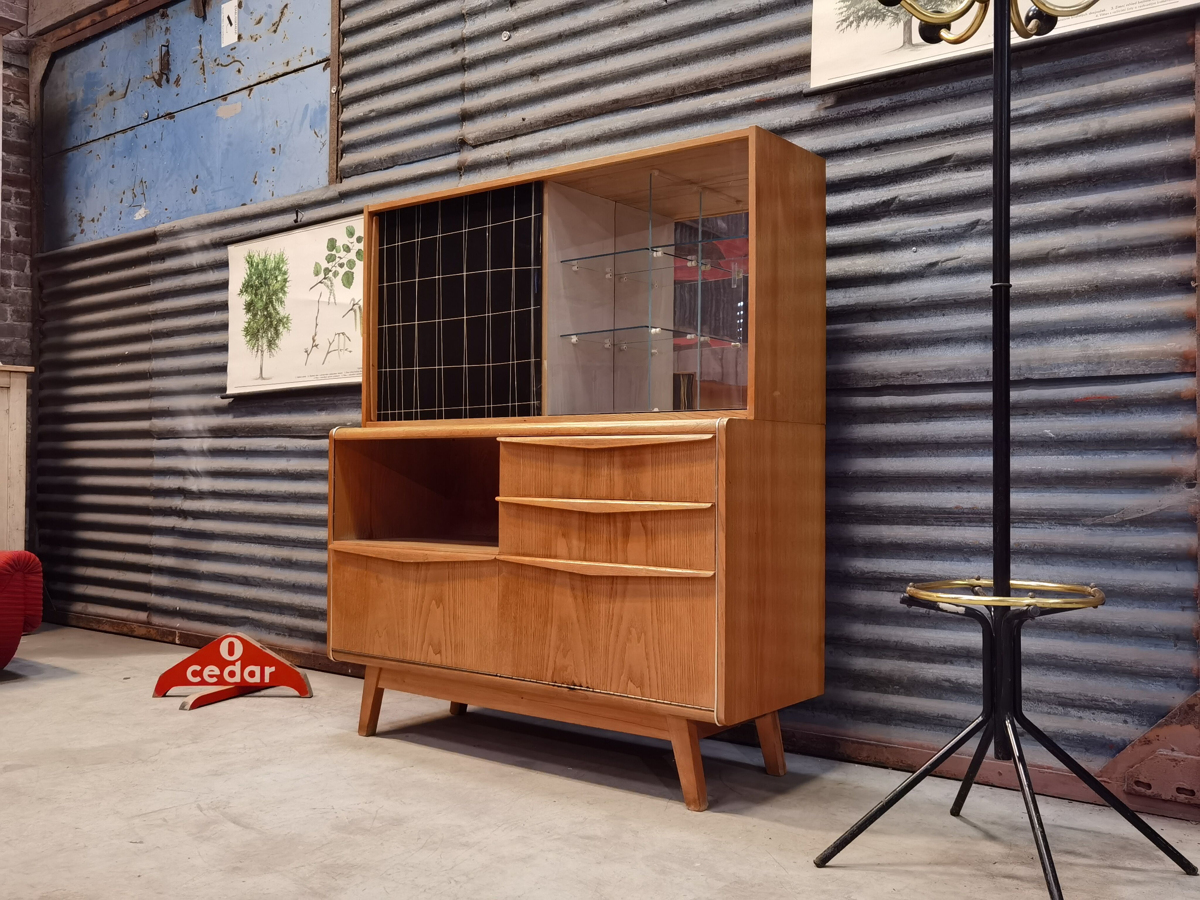 Buffet U372 / 386 Bohumil Landsman and Hubert Nepožitek for Jitona Soběslav