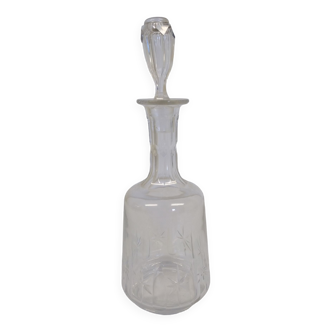 Numbered crystal decanter with stopper