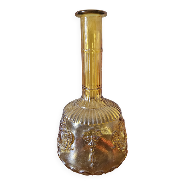 Carafe vintage en verre ambré moulé à décor en relief