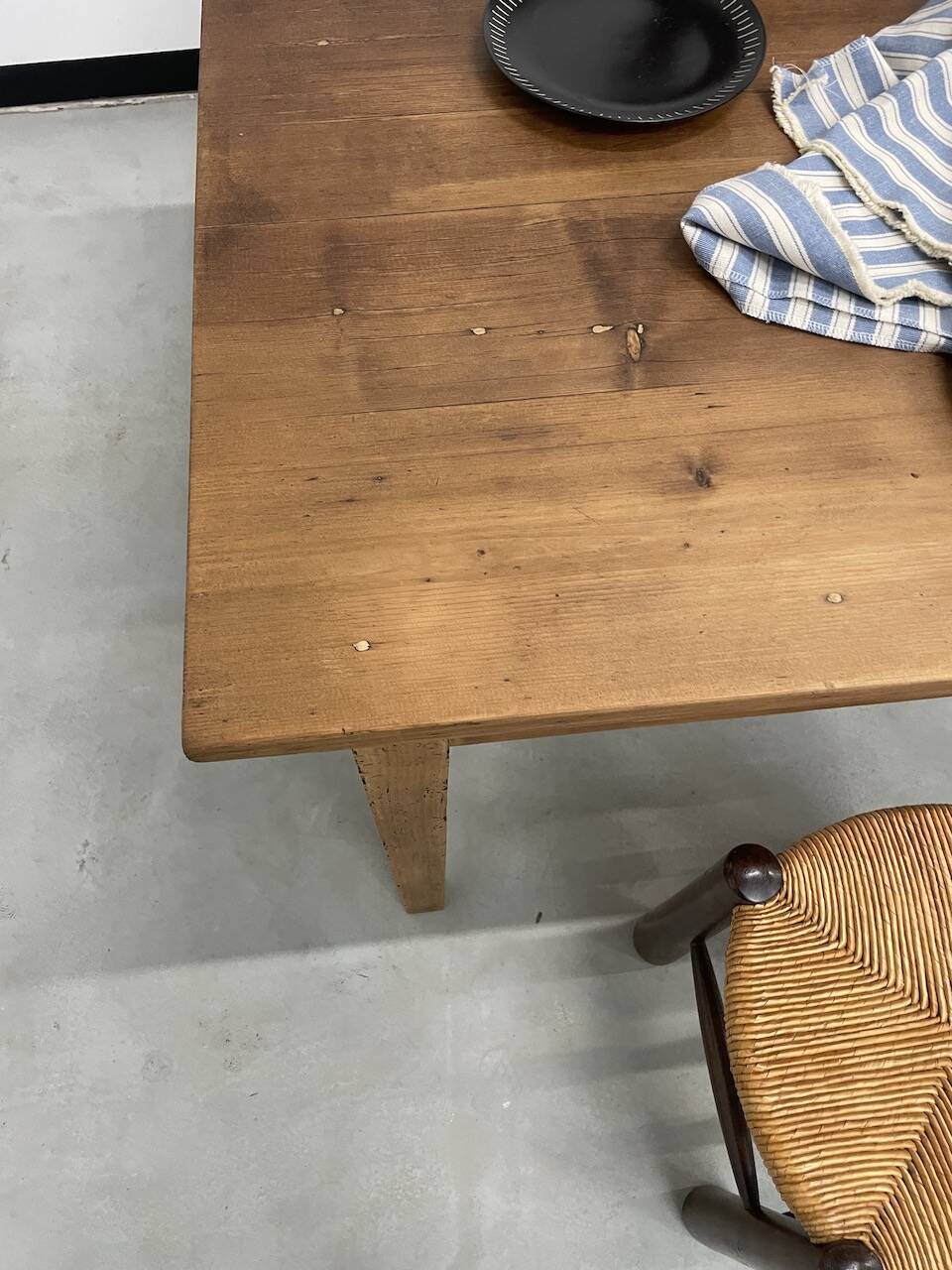Pine farmhouse table 160 x 110 cm