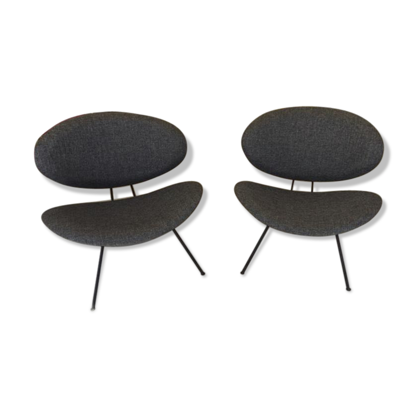 Pair of drivers 70 years, entirely retapissees design