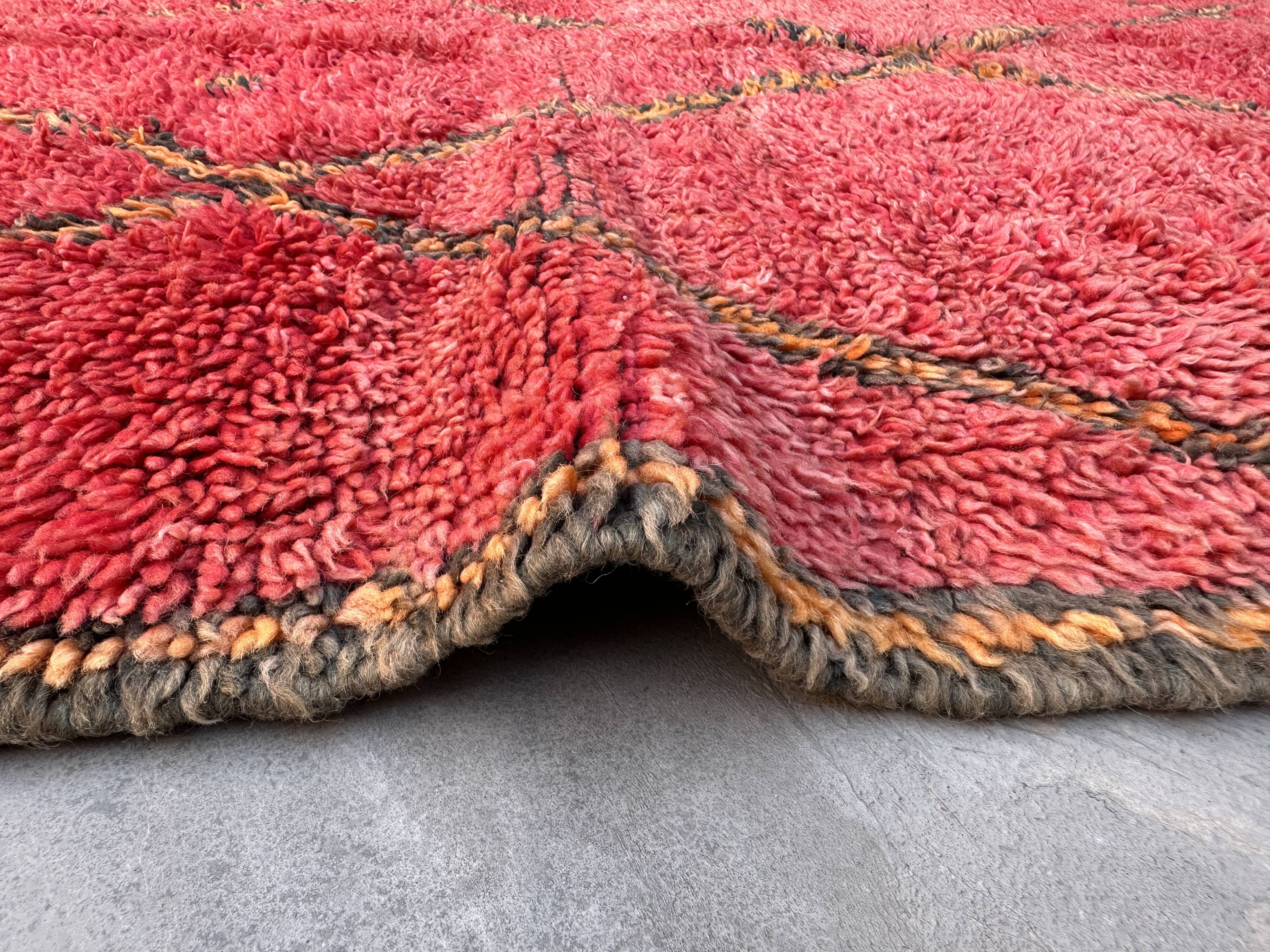 Red Boujad Moroccan rug - 252 x 124 cm