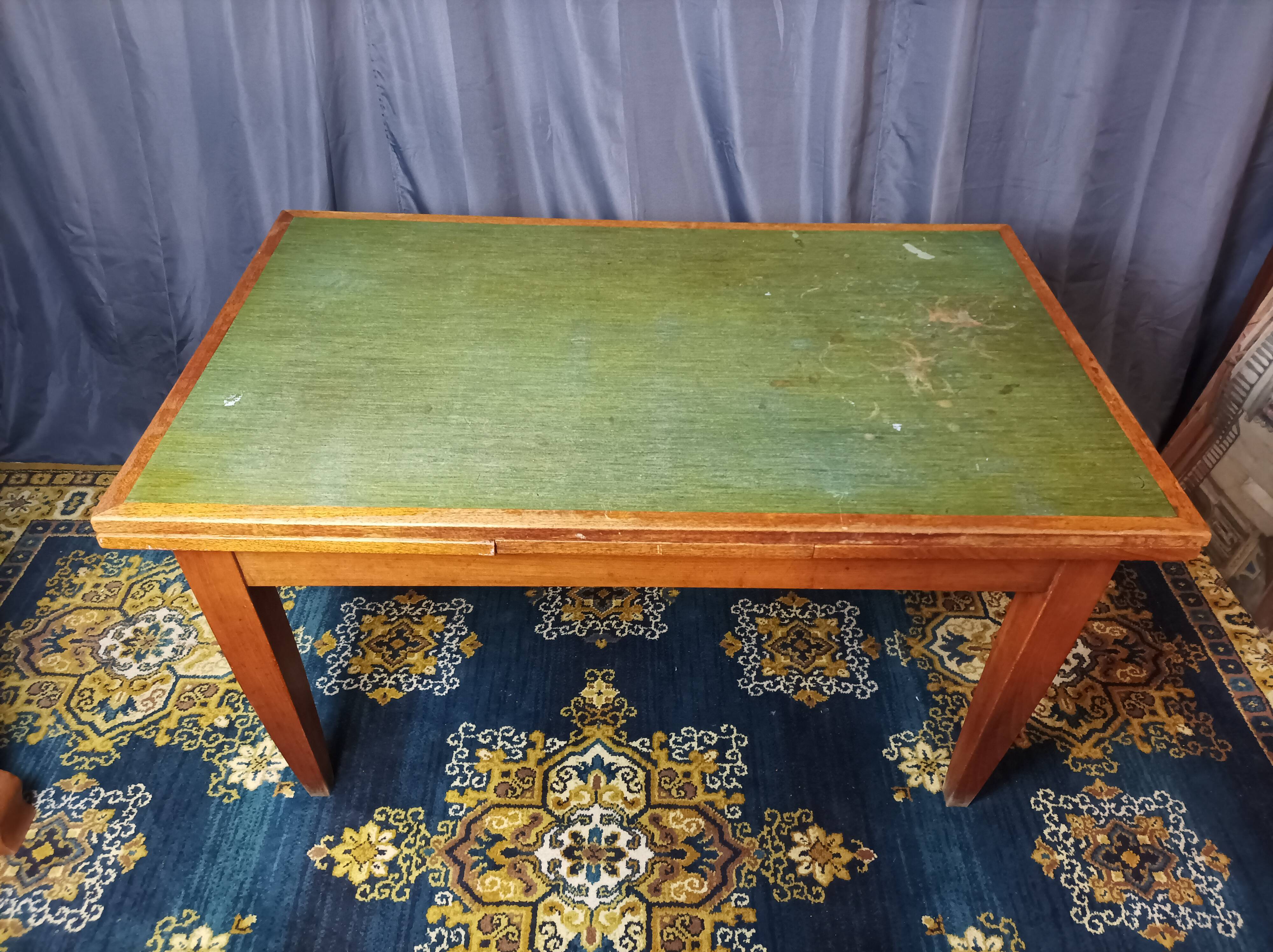 Vintage oak extendable table