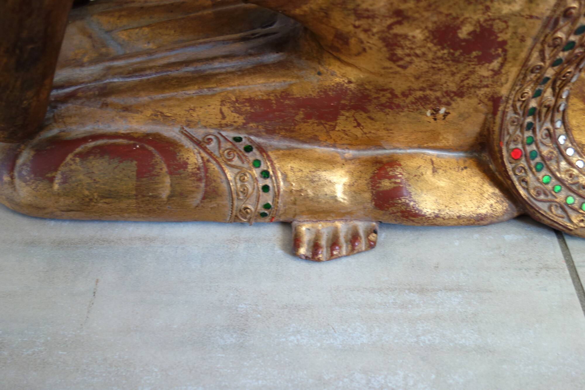 Burmese Buddhist monk statue in prayer, 19th century.