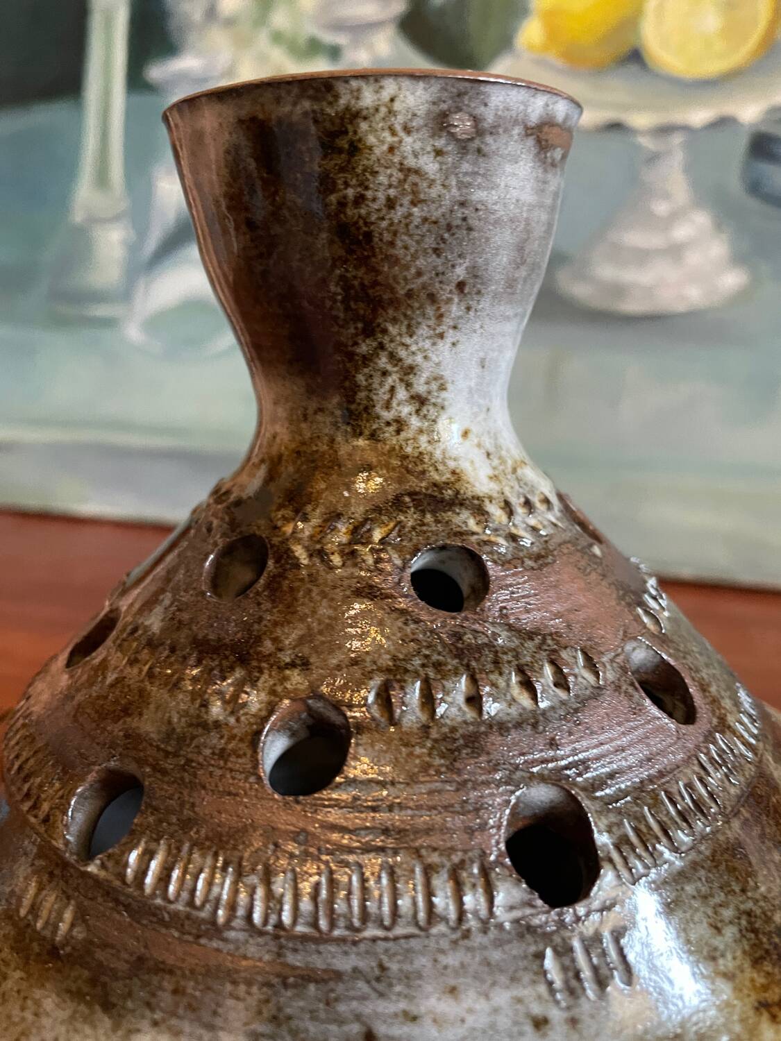 Stoneware flower vase sign