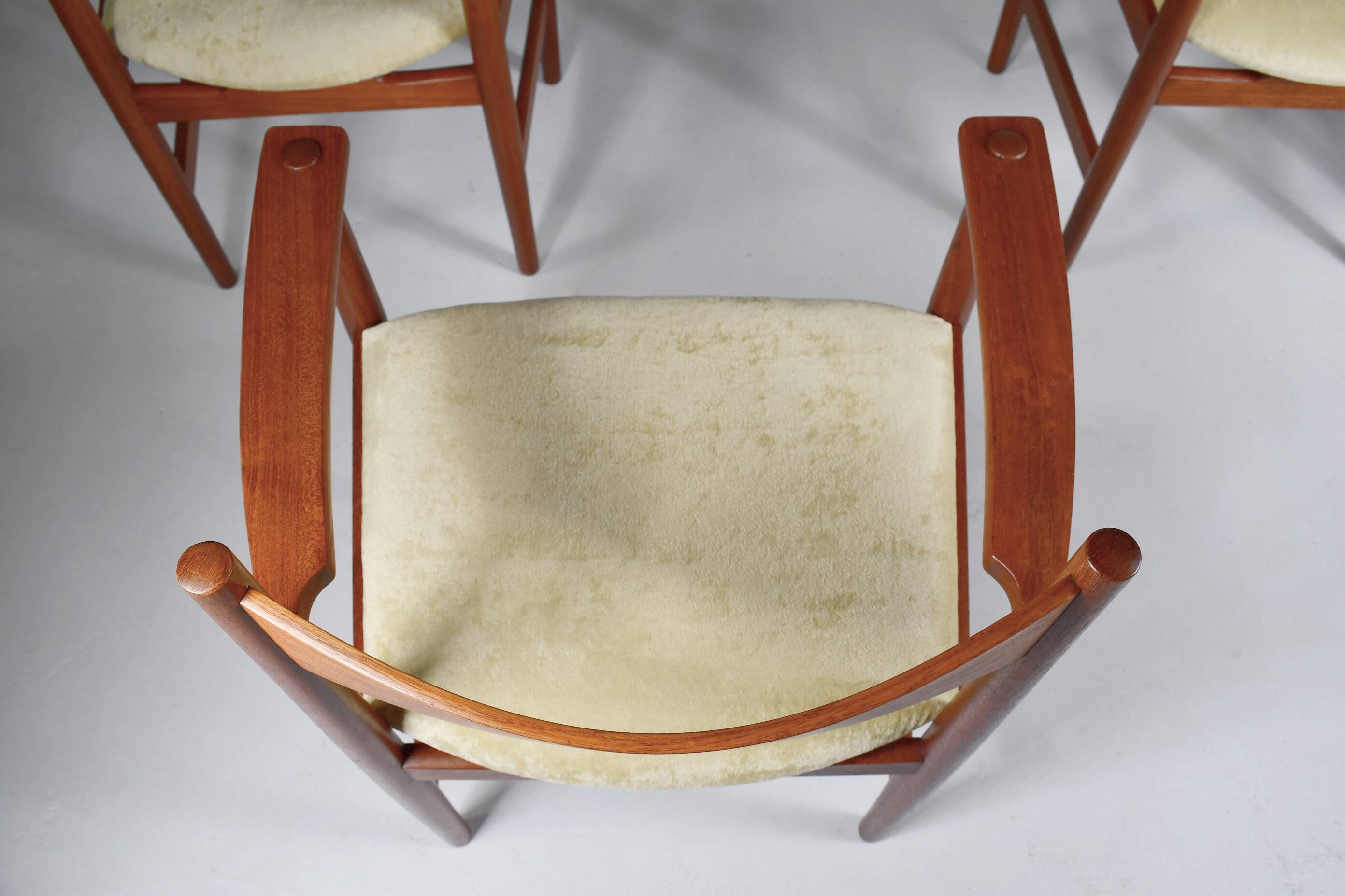 Hans Wegner dining chairs x4. Carl Hansen, Denmark. 1962