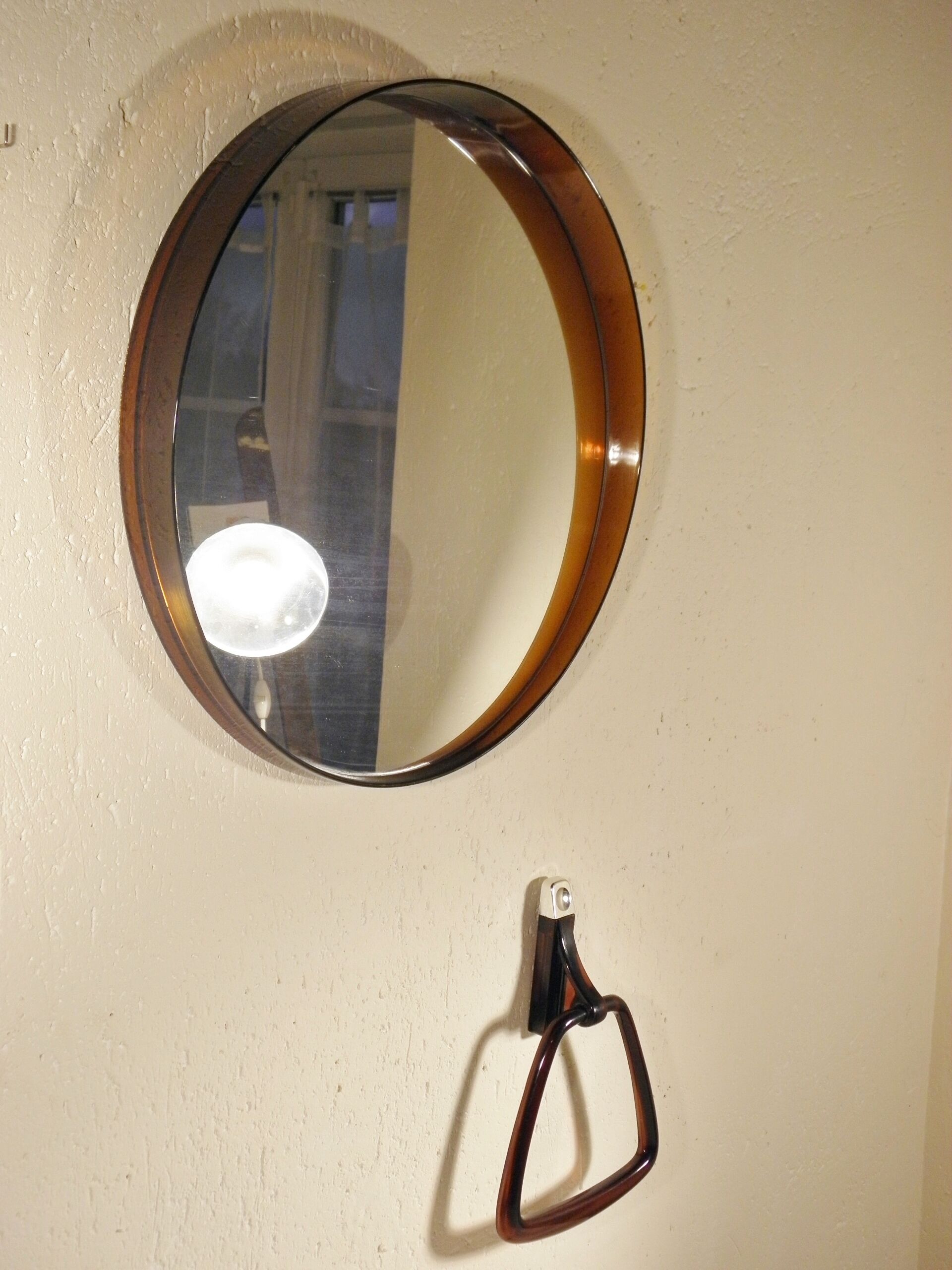 Round mirror and towel rack 1970